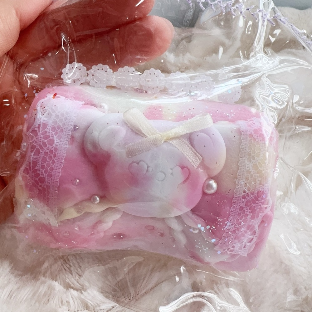 Taba Squishy - Picture 3 of 5
